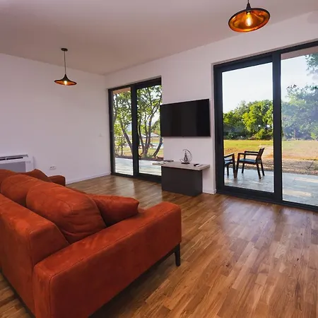 Koko Village פודגוריצה