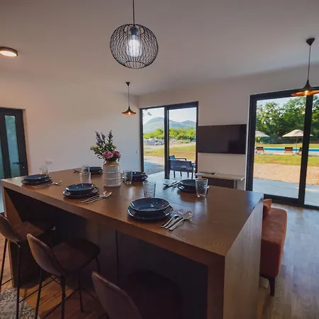 Koko Village פודגוריצה