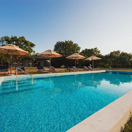 וילה Koko Village